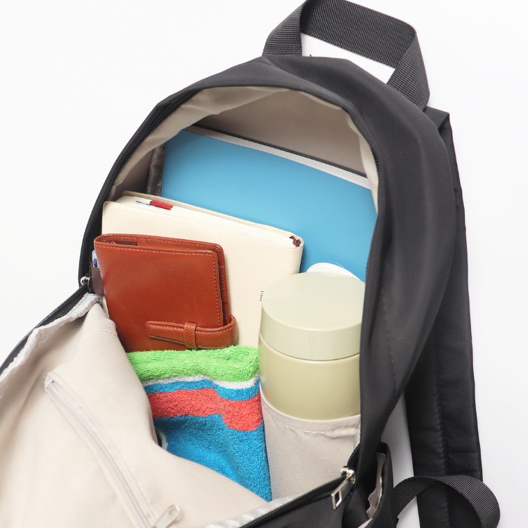 りゅっくページ 小さいのに収納力抜群 ツイル 多 ポケット リュック ladys